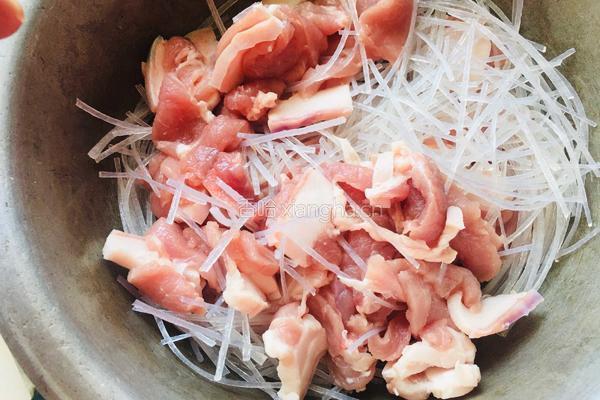家庭版粉蒸肉的做法图解2