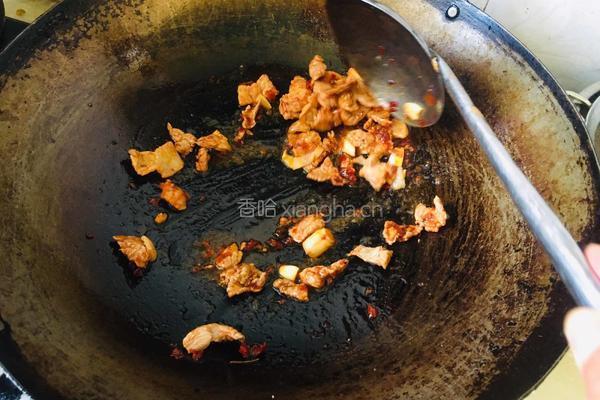香芹黄豆芽炒肉片的做法图解3