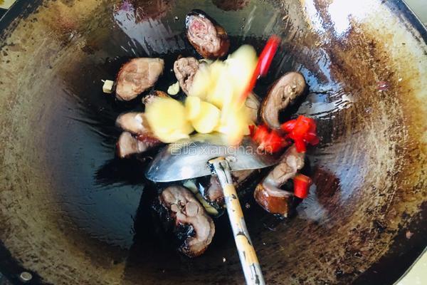 泡姜炒腊鸭的做法图解5
