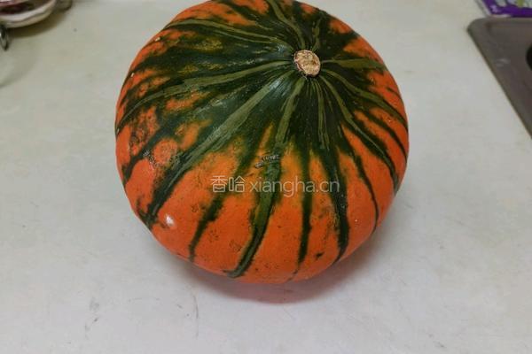 南瓜花卷的做法图解1