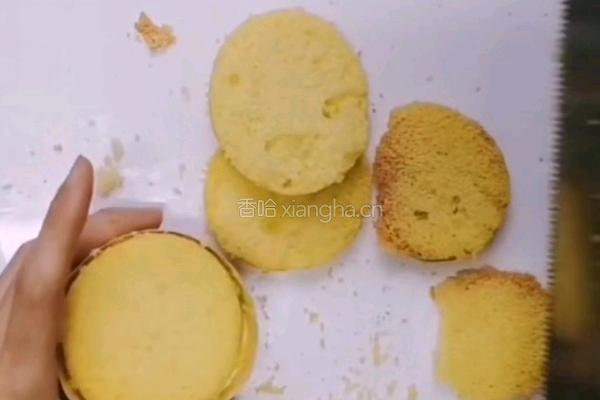 圣诞树纸杯蛋糕的做法图解5