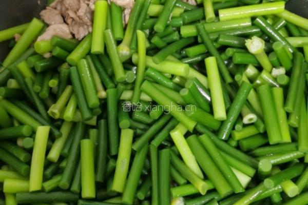 家常蒜苔炒肉的做法图解7