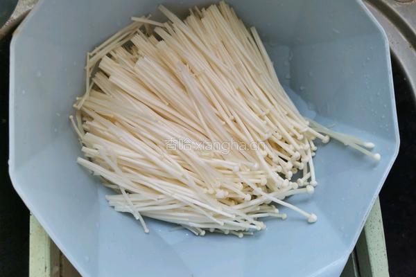 番茄金针菇虾滑汤的做法图解7