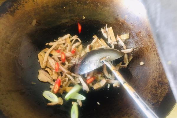 蒜苔炒肉丝的做法图解3