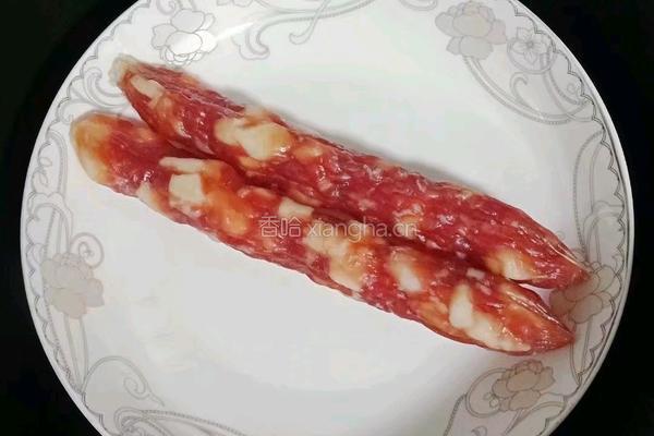 腊肠炒西葫芦的做法图解1