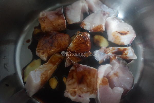 崇明绿皮茄子炖鱼的做法图解6