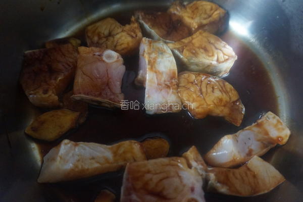 崇明绿皮茄子炖鱼的做法图解7
