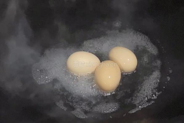 鸡蛋汉堡的做法图解1