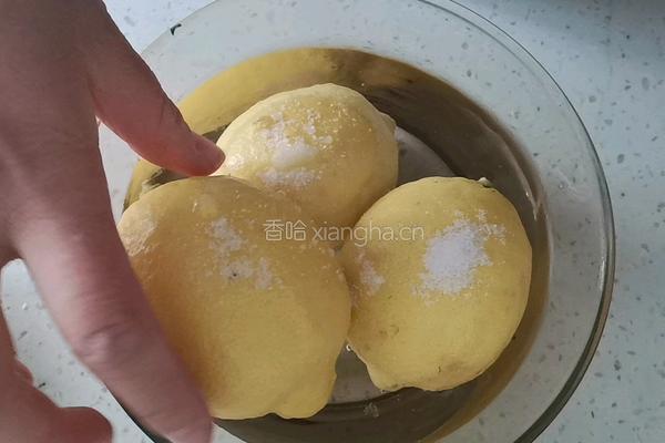 蛋黄柠檬酱的做法图解1