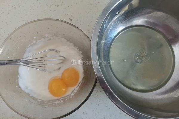 草莓抱抱卷的做法图解2