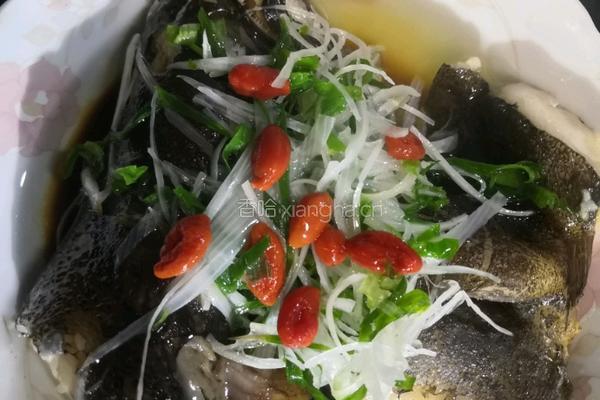 清蒸鸦片鱼头的做法图解4