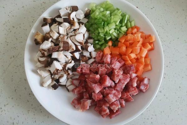 腊肠糯米饭的做法图解3