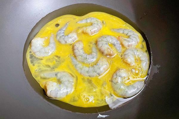 虾仁鸡蛋炒韭菜的做法图解6