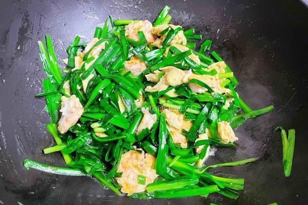 虾仁鸡蛋炒韭菜的做法图解10