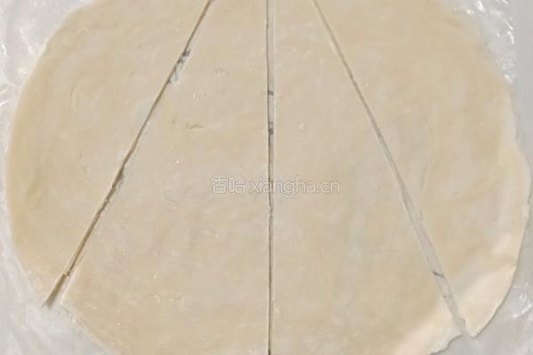 香肠酥皮卷的做法图解4