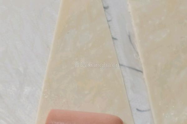 香肠酥皮卷的做法图解5