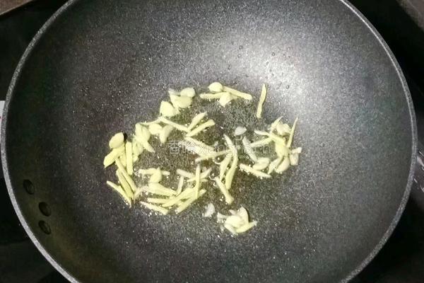 板栗蒸鸡腿的做法图解10