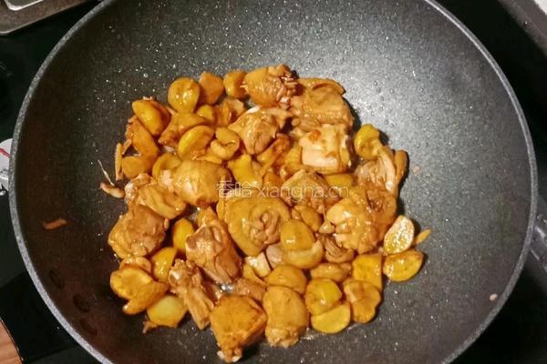 板栗蒸鸡腿的做法图解15