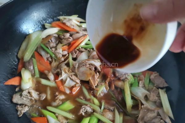 葱爆羊肉片的做法图解12