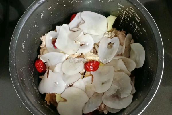 海底椰山药鸡汤的做法图解8