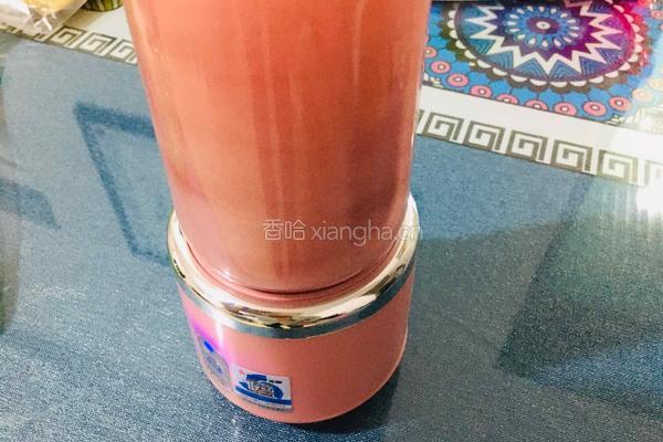 爽口石榴汁的做法图解3