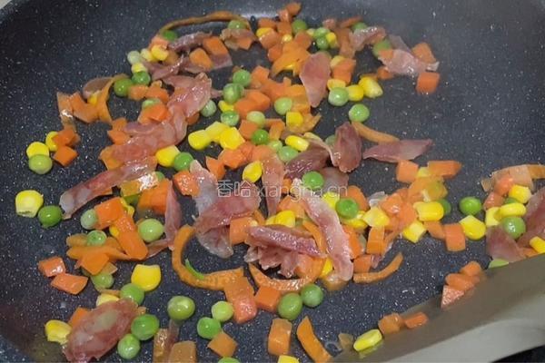 时蔬谷物炒饭的做法图解3