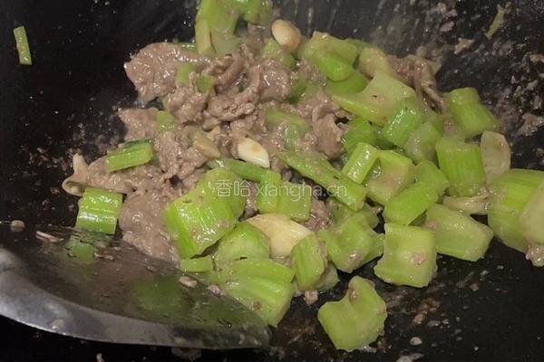 西芹炒牛肉的做法图解9