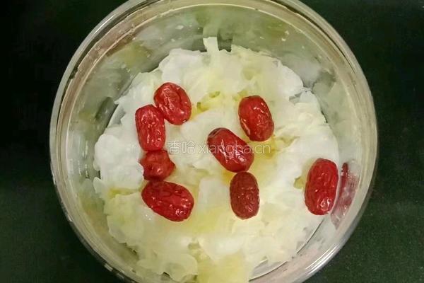 雪莲果银耳糖水的做法图解3
