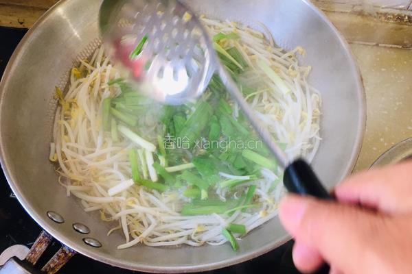 绿豆芽拌干丝的做法图解5