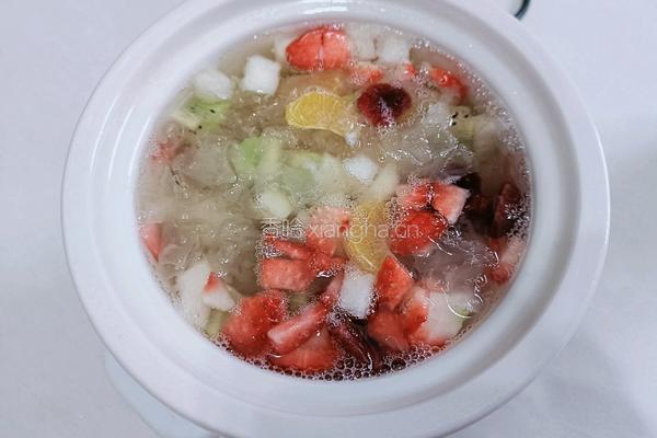 水果银耳羹的做法图解7