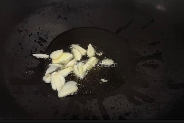甜豆炒腊肠的做法图解2
