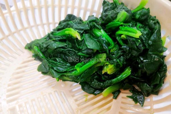果仁菠菜的做法图解2