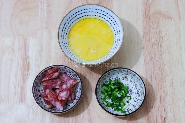 腊肠鸡蛋炒饭的做法图解5