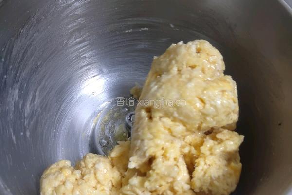 奶香椰蓉面包的做法图解2
