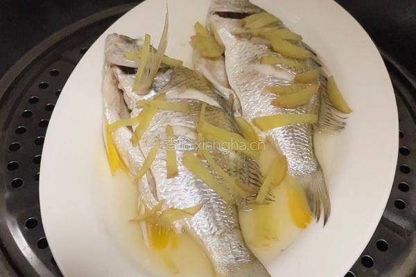 葱香蒸鱼的做法图解6
