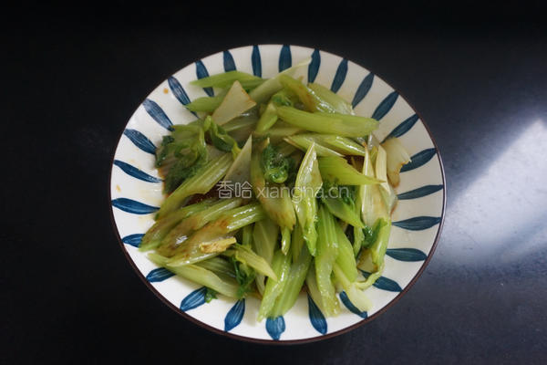 西芹拌桃仁的做法图解9