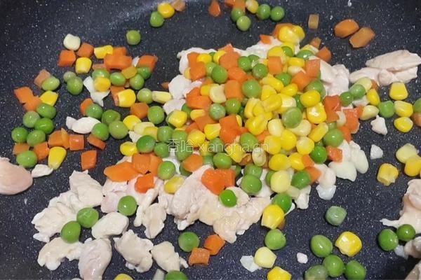 时蔬粒炒鸡肉丁的做法图解5