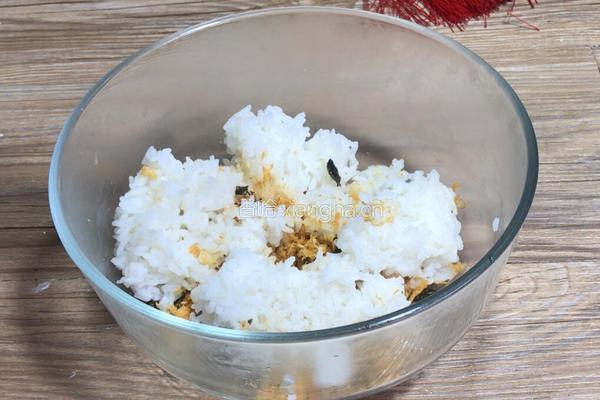 芝士鲜虾饭包的做法图解2