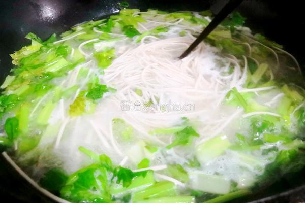 水煮芹菜面的做法图解6