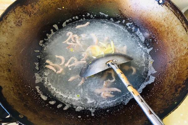 酸辣肉丝汤的做法图解2