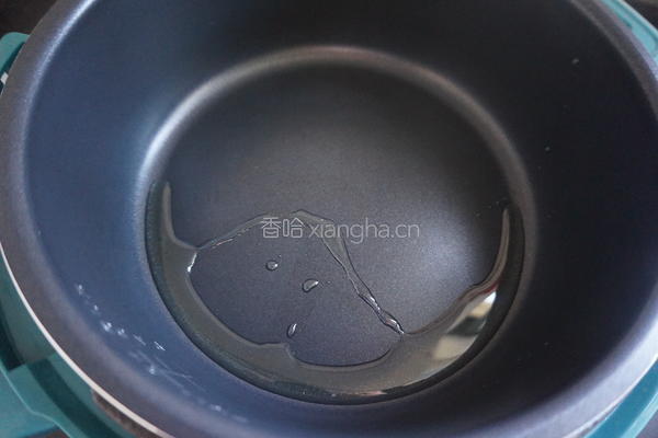  清炒什锦菌菇的做法图解2