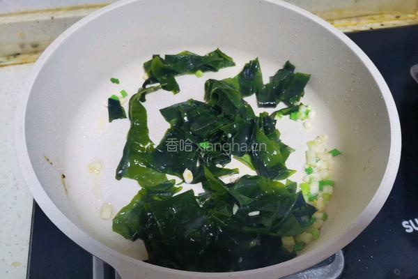 裙带菜豆腐汤的做法图解7