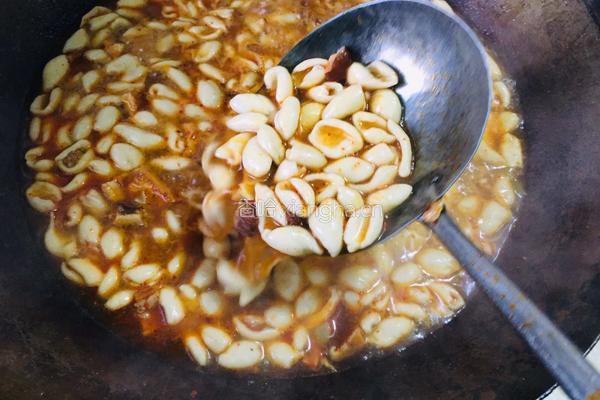 羊肉烩荞面麻食的做法图解3
