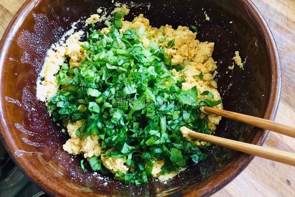 玉米面菜窝头的做法图解3