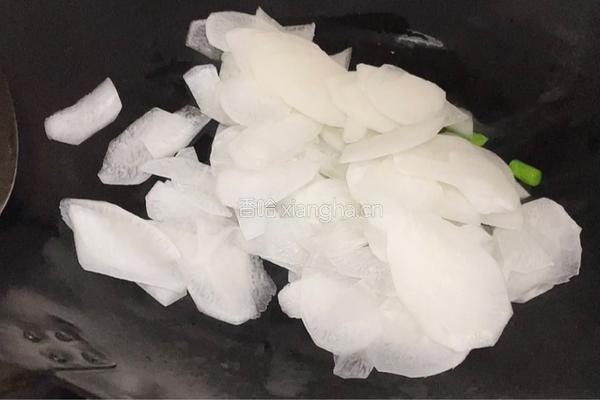 清炒白萝卜片的做法图解5