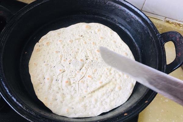 芝麻干酥薄饼的做法图解4