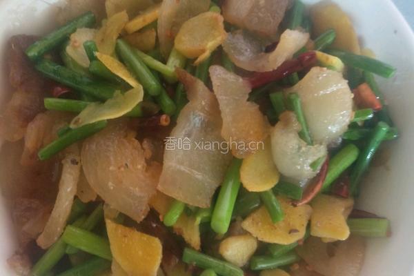 蒜苔炒油炸肉的做法图解6