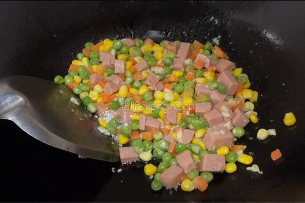 午餐肉炒时蔬的做法图解7