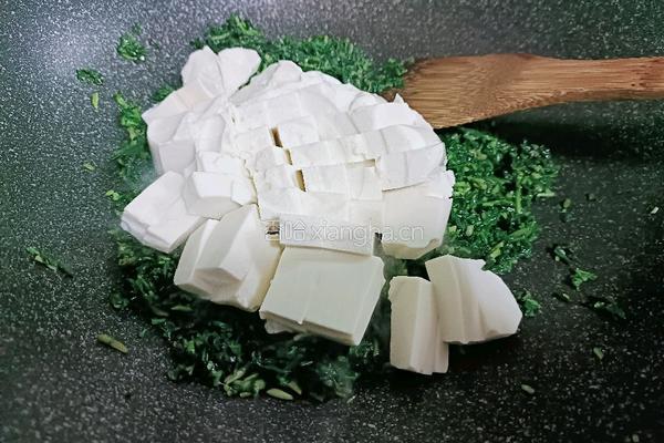 马兰头炒豆腐的做法图解7
