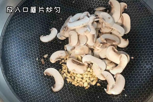 黑椒口蘑炒鸡排的做法图解4